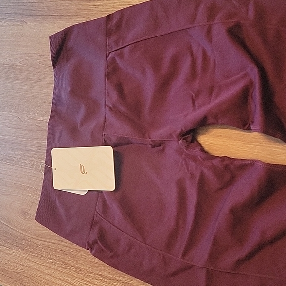 NEW Fabletics Leggings - Picture 3 of 8